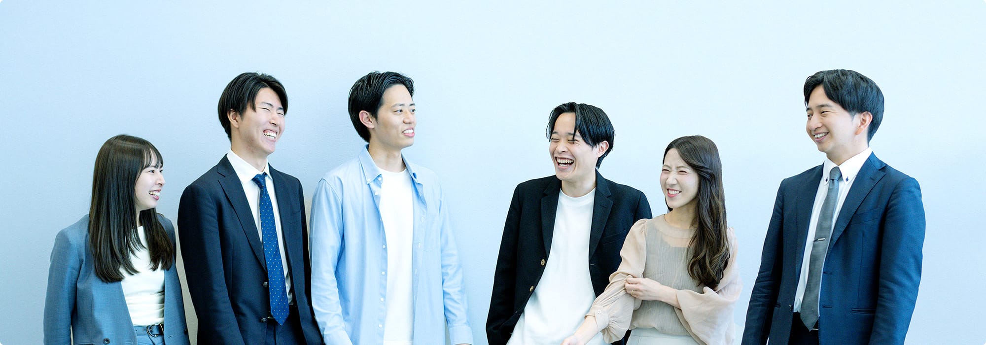 estieで働くメンバーたちの写真